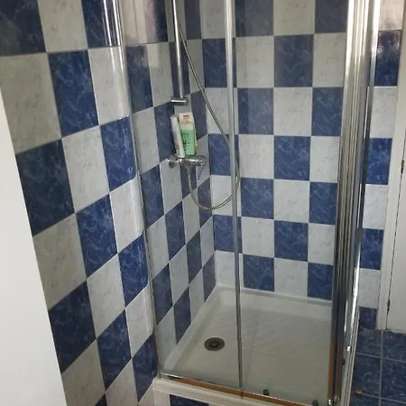 A 10 Minutes Du Circuit Des 24h Du Mans Et A 5 Minutes Sortie Autoroute A11 Bed & Breakfast